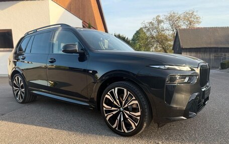 BMW X7, 2022 год, 9 300 000 рублей, 3 фотография