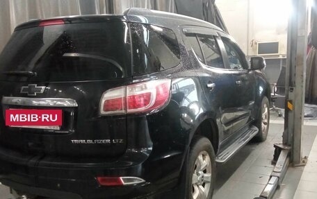 Chevrolet TrailBlazer II, 2014 год, 999 000 рублей, 3 фотография