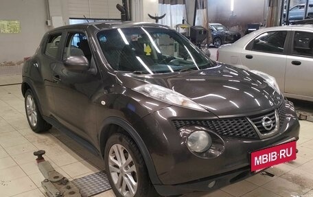 Nissan Juke II, 2013 год, 864 000 рублей, 2 фотография