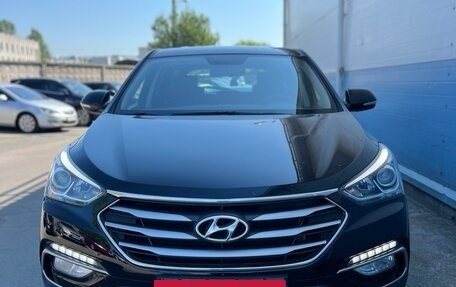 Hyundai Santa Fe III рестайлинг, 2017 год, 1 999 000 рублей, 3 фотография