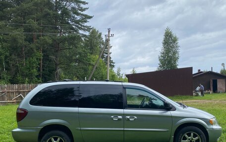 Chrysler Town & Country IV, 2001 год, 620 000 рублей, 3 фотография
