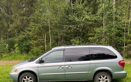 Chrysler Town & Country IV, 2001 год, 620 000 рублей, 7 фотография