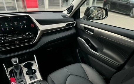 Toyota Highlander, 2025 год, 5 900 000 рублей, 28 фотография
