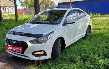 Hyundai Solaris II рестайлинг, 2018 год, 1 400 000 рублей, 2 фотография