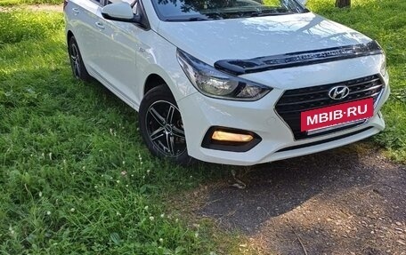 Hyundai Solaris II рестайлинг, 2018 год, 1 400 000 рублей, 3 фотография