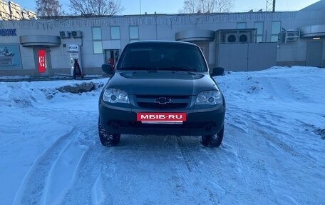 Chevrolet Niva I рестайлинг, 2017 год, 550 000 рублей, 2 фотография
