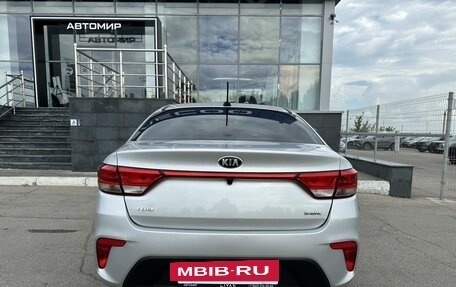 KIA Rio IV, 2018 год, 1 390 000 рублей, 6 фотография
