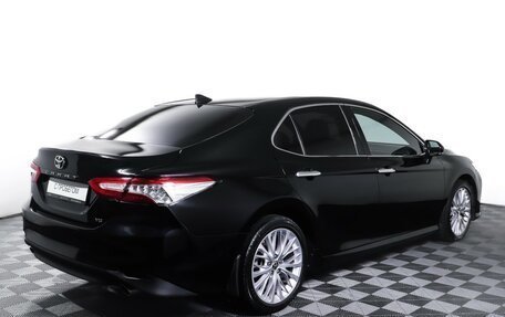 Toyota Camry, 2018 год, 2 100 000 рублей, 5 фотография