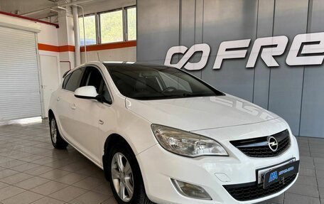 Opel Astra J, 2011 год, 585 000 рублей, 3 фотография