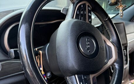 Jeep Grand Cherokee, 2014 год, 2 190 000 рублей, 12 фотография