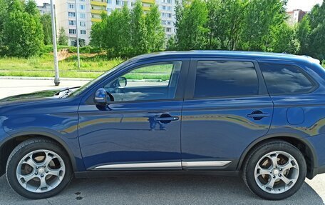Mitsubishi Outlander III рестайлинг 3, 2015 год, 1 750 000 рублей, 7 фотография