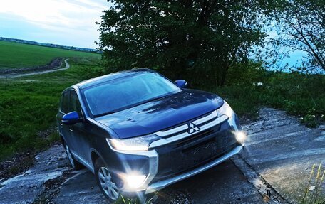 Mitsubishi Outlander III рестайлинг 3, 2015 год, 1 750 000 рублей, 20 фотография