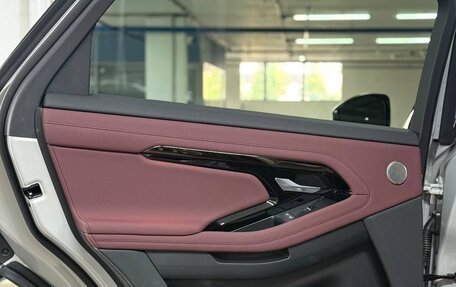 Land Rover Range Rover Evoque II, 2024 год, 6 700 000 рублей, 24 фотография