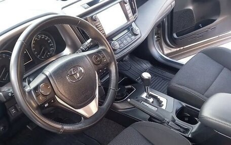 Toyota RAV4, 2018 год, 1 800 000 рублей, 7 фотография