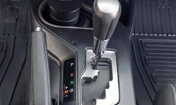 Toyota RAV4, 2018 год, 1 800 000 рублей, 12 фотография