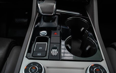 Volkswagen Touareg III, 2019 год, 5 500 000 рублей, 20 фотография