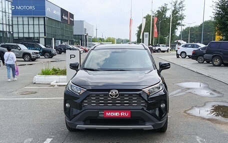 Toyota RAV4, 2020 год, 2 890 000 рублей, 2 фотография