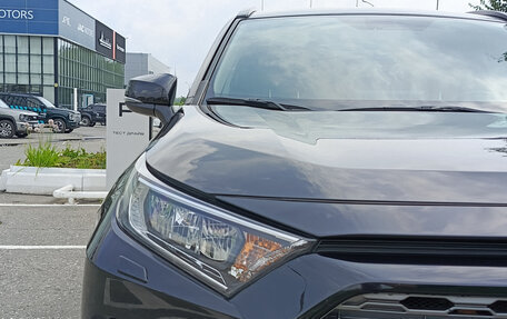 Toyota RAV4, 2020 год, 2 890 000 рублей, 21 фотография