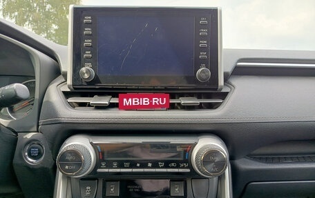 Toyota RAV4, 2020 год, 2 890 000 рублей, 18 фотография