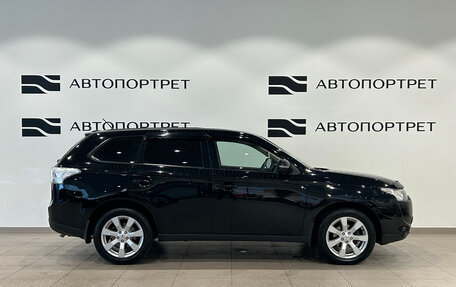 Mitsubishi Outlander III рестайлинг 3, 2013 год, 1 199 000 рублей, 8 фотография