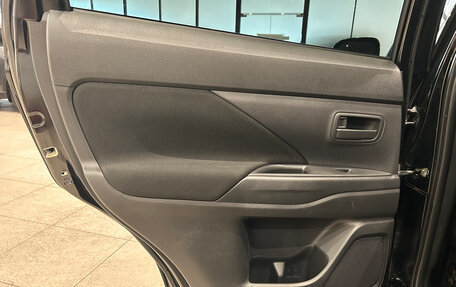 Mitsubishi Outlander III рестайлинг 3, 2013 год, 1 199 000 рублей, 14 фотография