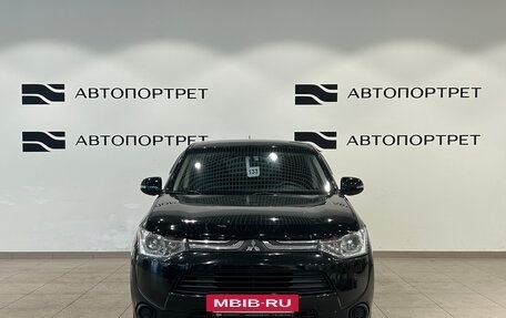 Mitsubishi Outlander III рестайлинг 3, 2013 год, 1 199 000 рублей, 10 фотография