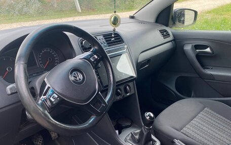 Volkswagen Polo VI (EU Market), 2017 год, 720 000 рублей, 4 фотография