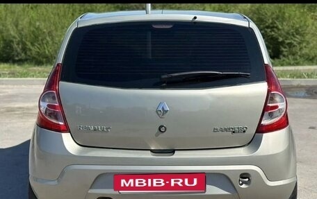 Renault Sandero I, 2011 год, 647 000 рублей, 3 фотография