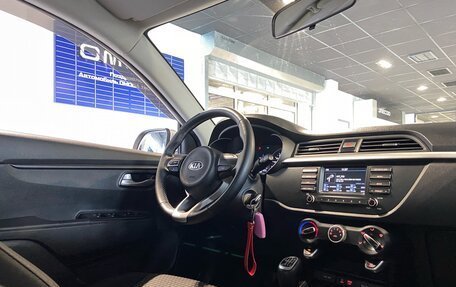 KIA Rio IV, 2018 год, 1 500 000 рублей, 27 фотография