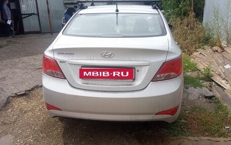 Hyundai Solaris II рестайлинг, 2016 год, 760 000 рублей, 1 фотография