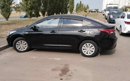 Hyundai Solaris II рестайлинг, 2018 год, 1 100 000 рублей, 7 фотография