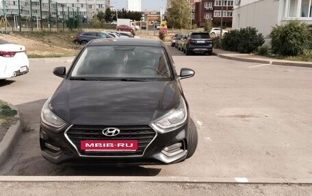 Hyundai Solaris II рестайлинг, 2018 год, 1 100 000 рублей, 11 фотография