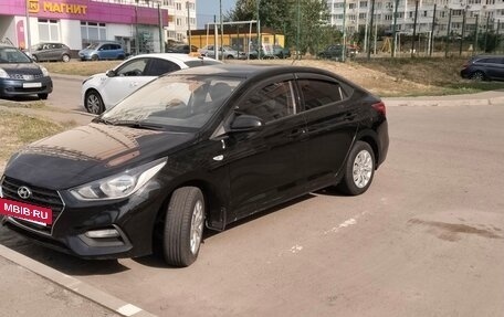 Hyundai Solaris II рестайлинг, 2018 год, 1 100 000 рублей, 12 фотография