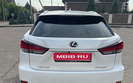 Lexus RX IV рестайлинг, 2021 год, 4 800 000 рублей, 4 фотография