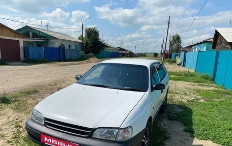 Toyota Caldina, 2002 год, 320 000 рублей, 2 фотография