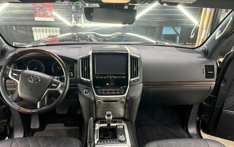 Toyota Land Cruiser 200, 2016 год, 7 450 000 рублей, 4 фотография