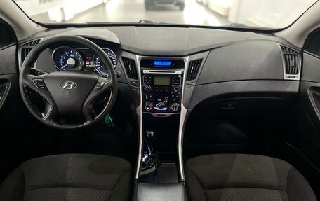 Hyundai Sonata VI, 2012 год, 999 000 рублей, 14 фотография