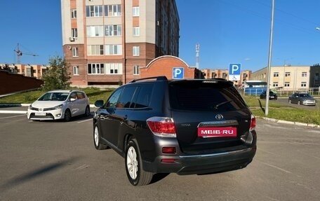 Toyota Highlander III, 2012 год, 1 889 000 рублей, 3 фотография