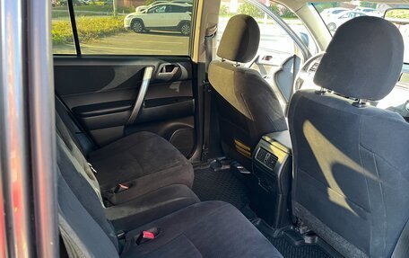 Toyota Highlander III, 2012 год, 1 889 000 рублей, 8 фотография