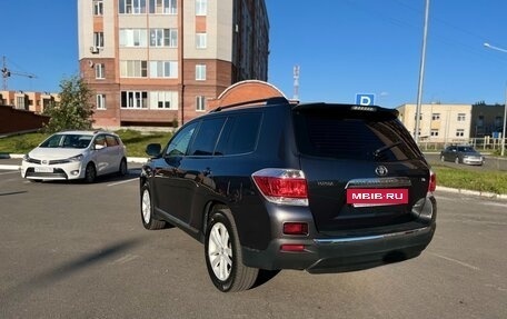Toyota Highlander III, 2012 год, 1 889 000 рублей, 6 фотография