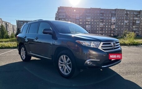 Toyota Highlander III, 2012 год, 1 889 000 рублей, 5 фотография