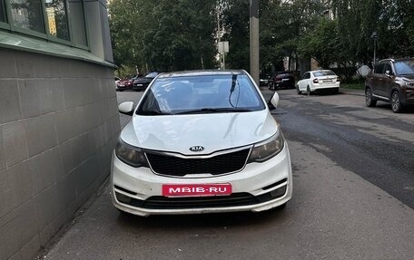 KIA Rio III рестайлинг, 2015 год, 550 000 рублей, 1 фотография