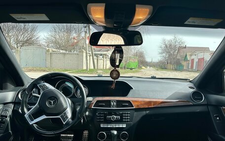 Mercedes-Benz C-Класс, 2012 год, 2 000 000 рублей, 8 фотография