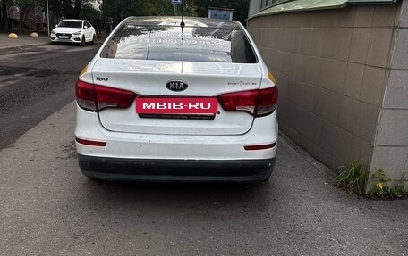 KIA Rio III рестайлинг, 2015 год, 550 000 рублей, 2 фотография