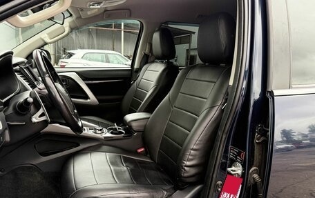 Mitsubishi Pajero Sport III рестайлинг, 2017 год, 2 315 000 рублей, 12 фотография