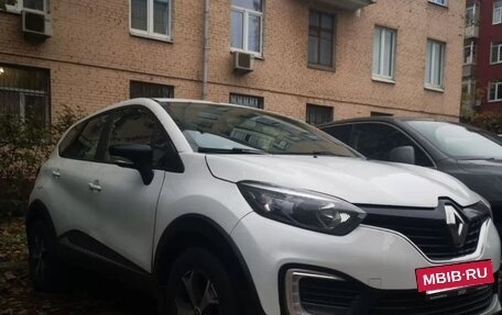 Renault Kaptur I рестайлинг, 2019 год, 1 500 000 рублей, 3 фотография