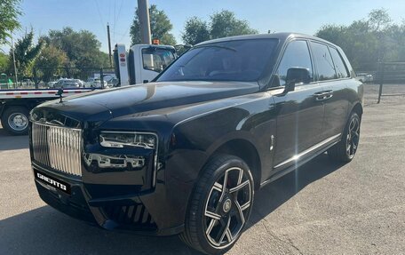 Rolls-Royce Cullinan, 2025 год, 93 000 000 рублей, 2 фотография