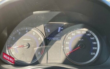 Hyundai Solaris II рестайлинг, 2011 год, 559 000 рублей, 8 фотография
