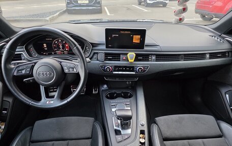 Audi A4, 2018 год, 2 650 000 рублей, 10 фотография
