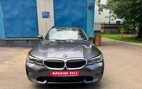 BMW 3 серия, 2019 год, 3 990 000 рублей, 2 фотография